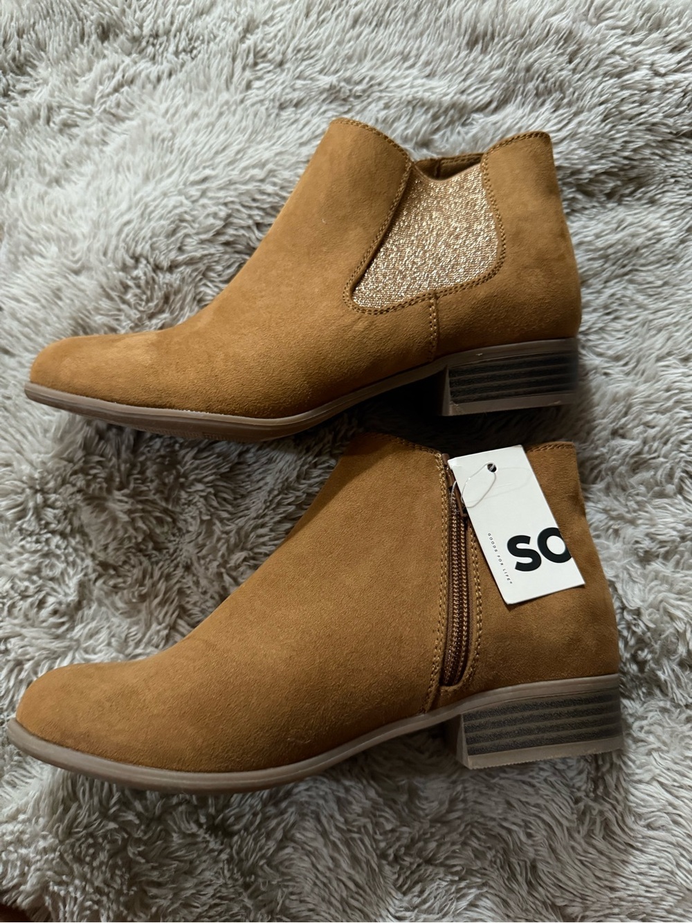 SO Women's Camel Ankle Chelsea Boots with Glitter Elastic
